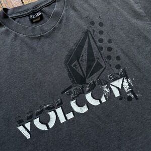 Vtg 90s VOLCOM Script Graphic T-Shirt Surf‎ Skate Men XL Black Gray Fade